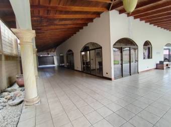 AMPLIA Y ELEGANTE CASA, PALMARES, ALAJUELA 