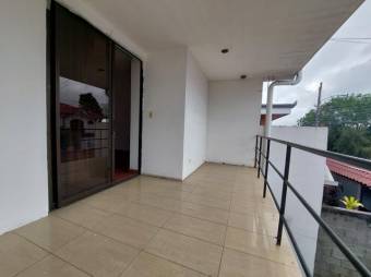 Se vende moderna casa independiente en San Vicente Heredia 25-1354