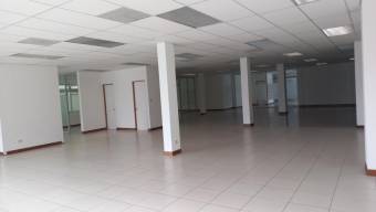 Se alquila local comercial de 404m2 en Oficentro Curridabat 24-945