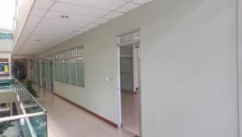 Se alquila local comercial de 404m2 en Oficentro Curridabat 24-945