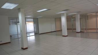 Se alquila local comercial de 404m2 en Oficentro Curridabat 24-945