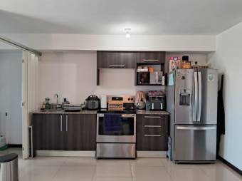 Se vende apartamento en condominio de Granadilla San José 25-1354