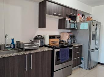 Se vende apartamento en condominio de Granadilla San José 25-1354