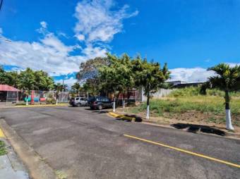 Se vende lote de 381m2 en zona residencial de Heredia 25-1341