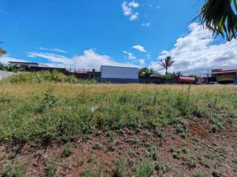 Se vende lote de 381m2 en zona residencial de Heredia 25-1341