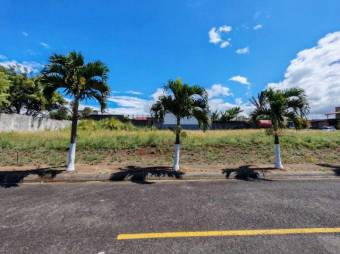 Se vende lote de 381m2 en zona residencial de Heredia 25-1341