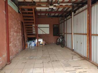 Se vende casa y apartamento en San Antonio Escazú 23-1385