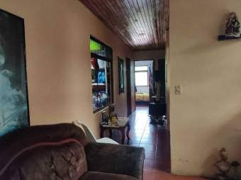 Se vende casa y apartamento en San Antonio Escazú 23-1385