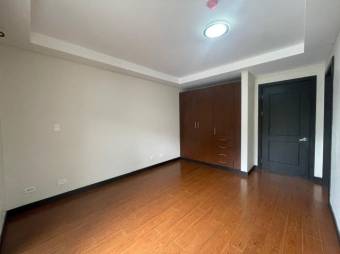 Se vende apartamento en condominio de Brasil Santa Ana 25-606