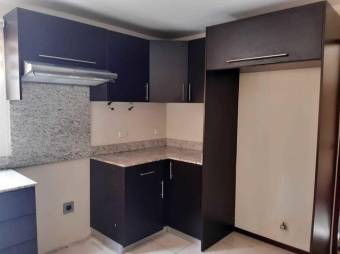 Se vende casa en condominio de Pozos Santa Ana 25-1249