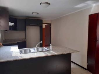 Se vende casa en condominio de Pozos Santa Ana 25-1249