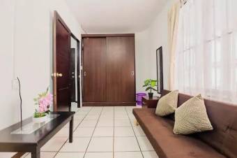 Se alquila apartamento amoblado en condominio de Rohrmoser 25-1368