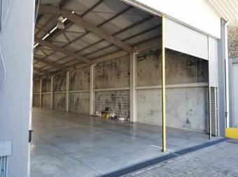 Se vende bodega para uso comercial en San Antonio Heredia 25-1366