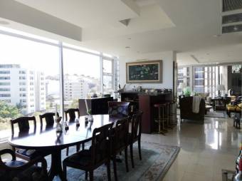 Se vende lujoso apartamento en torre residencial de Mata Redonda 22-1929