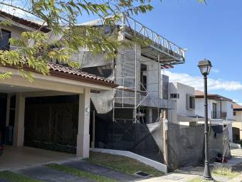 MLS-25-1329 VENTA CASA NUEVA ULLOA HEREDIA 