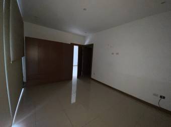 ¡GRAN REMATE! Apartamento en Condominio Panorama San José, Santa Ana, Piedades