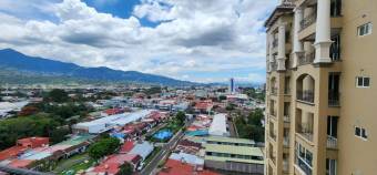 Se vende espacioso apartamento en Mata Redonda San José 25-475