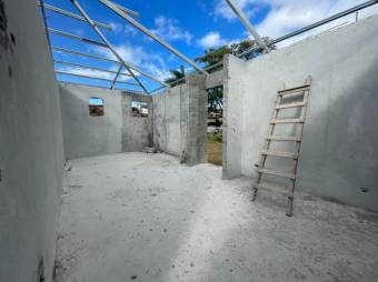 Se vende casa en construcción para estrenar en Ulloa 24-991 