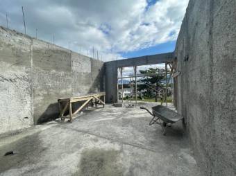 Se vende casa en construcción para estrenar en Ulloa 24-991 