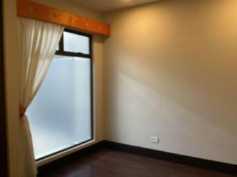 Se vende apartamento en condominio de Brasil Santa Ana 25-506