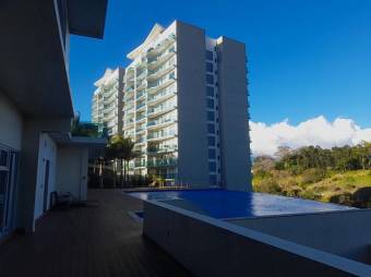 Se vende moderno apartamento en condominio de Rohrmoser 25-644