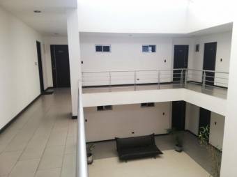 Se vende apartamento para inversión en Uruca San José 24-1158