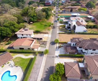 Lots for sale in Posada del Río condominium in La Guacima, Alajuela.