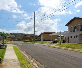 Lots for sale in  the Veredas del Arroyo condominium in Las Vueltas de La Guacima.