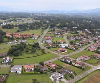 Lotes a la venta en condominio Las Vueltas dentros de Ciudad Hacienda Los Reyes