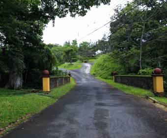 Lotes a la venta en el eco residencial Villas del Arroyo en La Guacima, Alajuela.