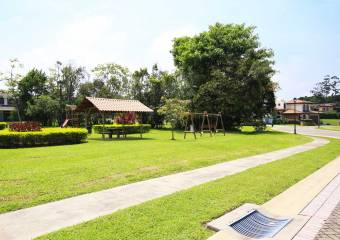 Lots for sale in the Ciudad Hacienda Los Reyes residential area.