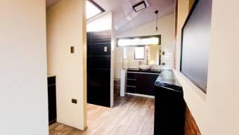 Se vende espaciosa casa con patio en Zapote San José 25-66 Se vende espaciosa casa con patio en Zapote San José 25-66