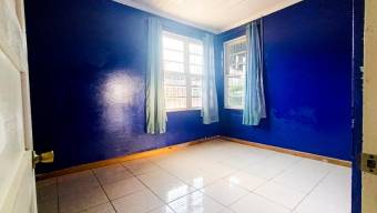 Se vende espaciosa casa con patio en Zapote San José 25-66 Se vende espaciosa casa con patio en Zapote San José 25-66