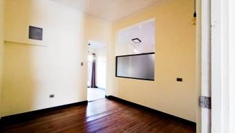 Se vende espaciosa casa con patio en Zapote San José 25-66 Se vende espaciosa casa con patio en Zapote San José 25-66