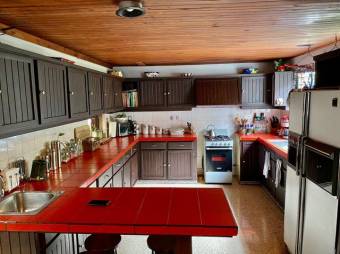 Se vende casa con lote de 1,887m2 en San Rafael Escazú 23-2271 Se vende casa con lote de 1,887m2 en San Rafael Escazú 23-2271