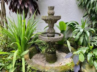 Se vende casa con lote de 1,887m2 en San Rafael Escazú 23-2271 Se vende casa con lote de 1,887m2 en San Rafael Escazú 23-2271