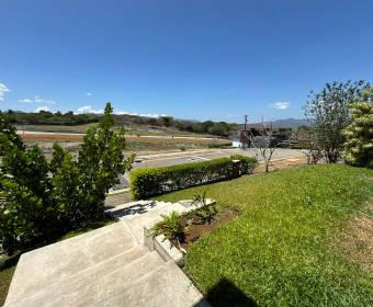 Casa a la venta en condominio Hacienda Espavel en Las Vueltas de La Guacima.