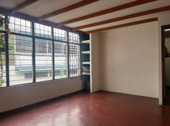 VENTA DE EDIFICIO CON LOTE CON 2 CASAS, BARRIO GONZÁLEZ LAHMANN