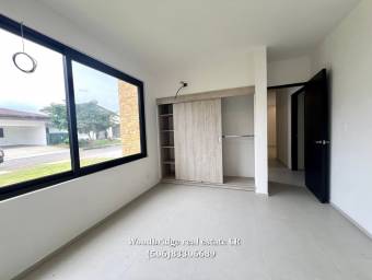 Casa lujo Santa Ana alquiler $4.000 o venta $550.000 /jardines, 4 dormitorios