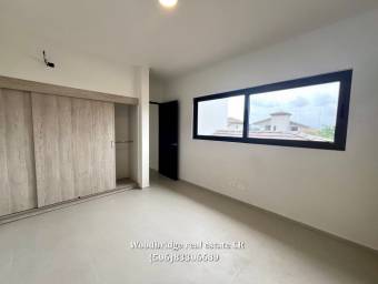 Casa lujo Santa Ana alquiler $4.000 o venta $550.000 /jardines, 4 dormitorios