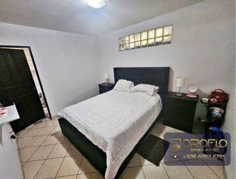 PROPERTY WITH 4 HOUSES  1 LOT FOR SALE DUE TO TRAVEL  SANTA BARBARA, HEREDIA #40404ab