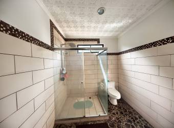 HOUSE FOR SALE IN ALAJUELA, PANORAMIC VIEW.