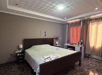 HOUSE FOR SALE IN ALAJUELA, PANORAMIC VIEW.