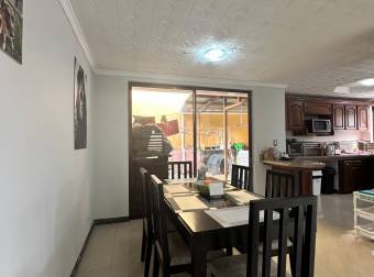 HOUSE FOR SALE IN ALAJUELA, PANORAMIC VIEW.