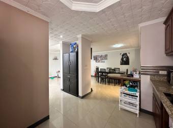 HOUSE FOR SALE IN ALAJUELA, PANORAMIC VIEW.