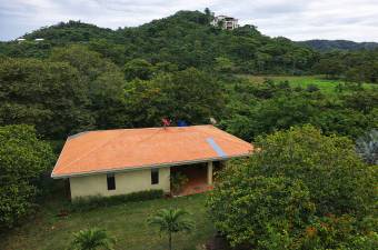 Casa de 2 habitaciones en gran terreno ubicado en Potrero