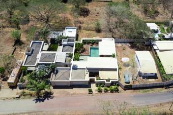  Casa nueva de lujo con piscina y 4 habitaciones cerca de Playa Tamarindo