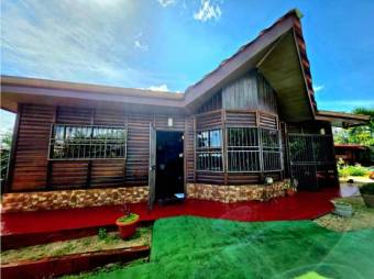 VENTA DE CASA AMUEBLADA, CON PISCINA, ALAJUELA, SAN CARLOS, LA FORTUNA 9508745