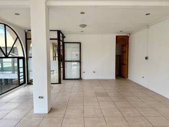 Se alquila local comercial en San Rafael Escazú 26-1300
