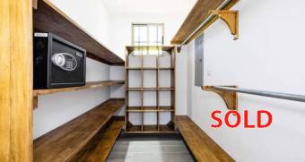 House for Rent with Pool 